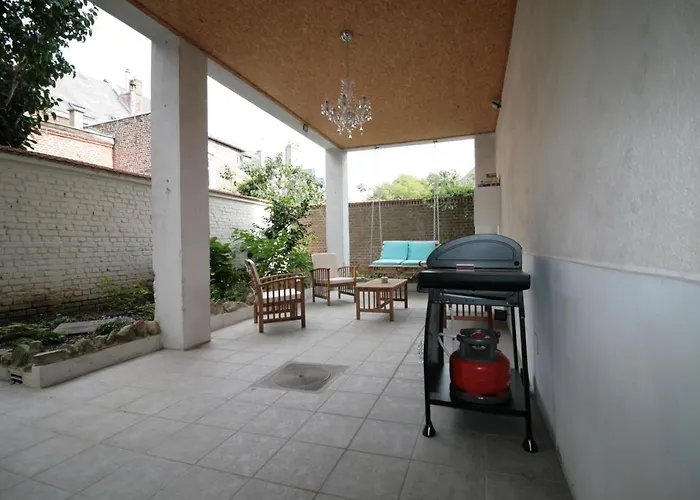 Comme A La Maison - Basilique *